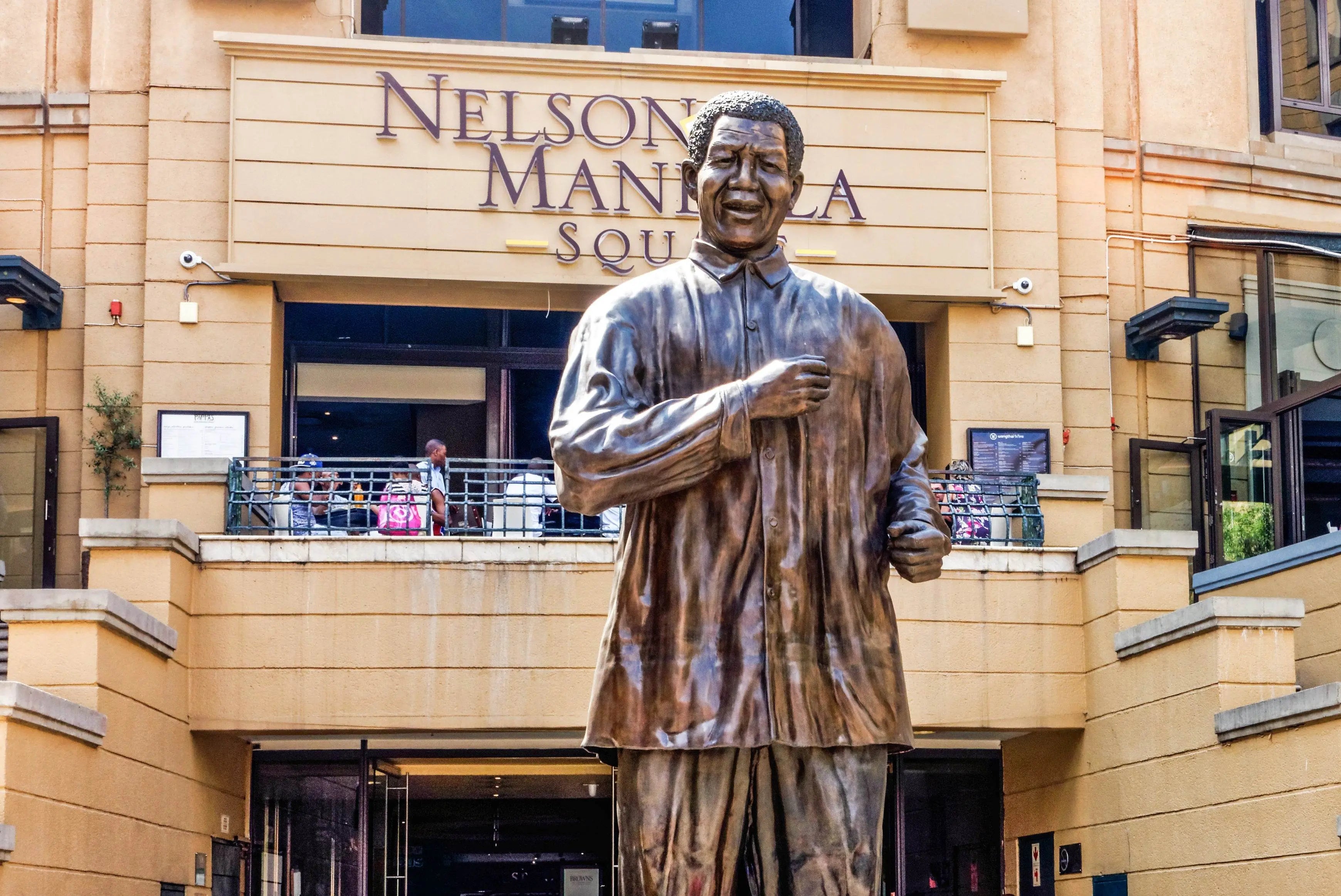 Celebrate New Year's Eve 2023 in South Africa! - JetLife Vacations Travel Agency