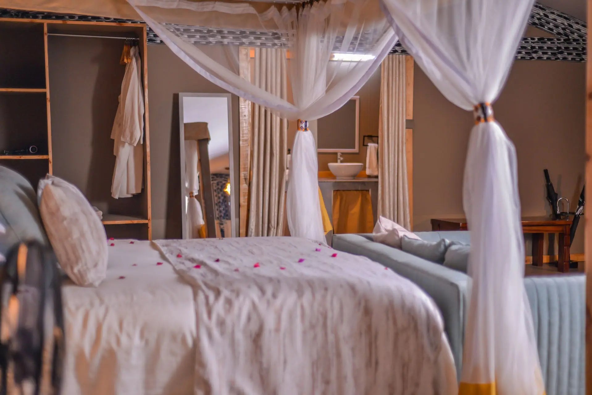 Little Zebra River – Luxury Boutique - JetLife Vacations Travel Agency