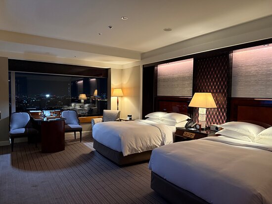The Ritz-Carlton Tokyo suite