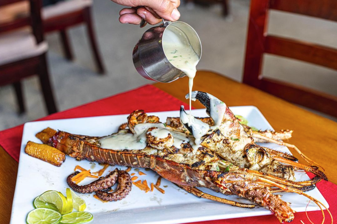 elvis-kitchen-lobster-platter.png